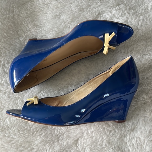 Kate spade royal blue patent peep toe wedge pump sz 9.5M - Picture 7 of 14